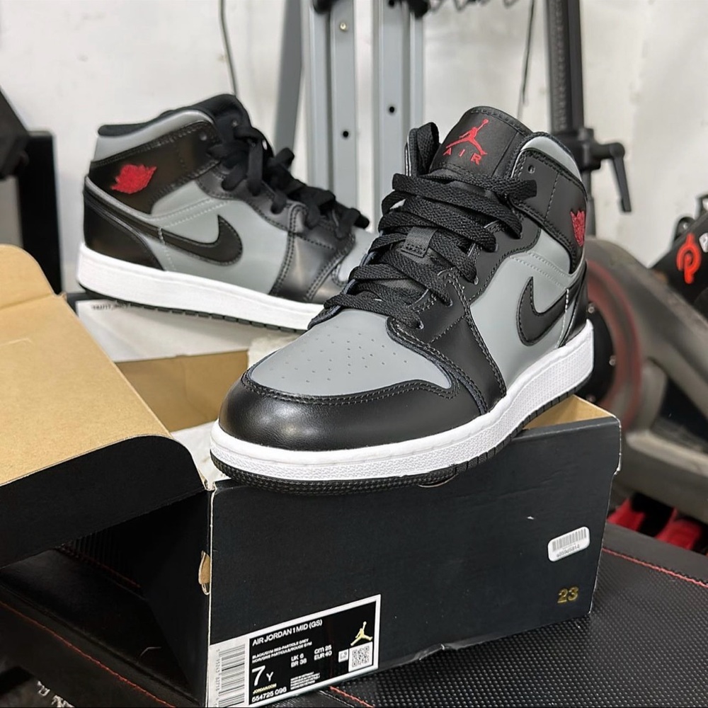 Air Jordan 1 Mids BNIB grey and black with red youth 7